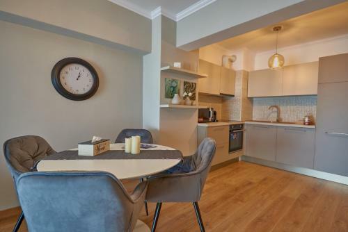 Velvet Apartment