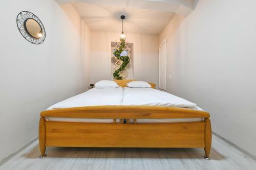 Two Bedroom Apartment In The City Center