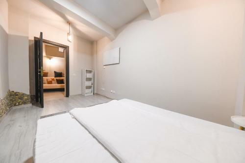 Two Bedroom Apartment In The City Center