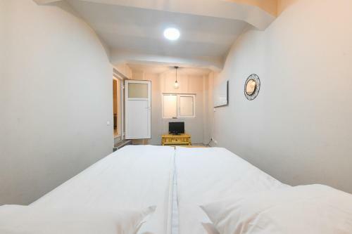 Two Bedroom Apartment In The City Center