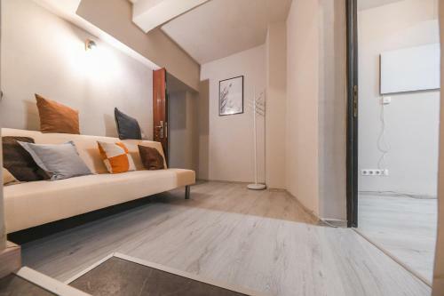 Two Bedroom Apartment In The City Center
