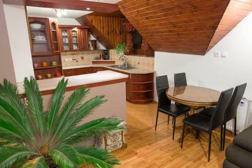 Hostal Ubytovanie Adina Polt�r