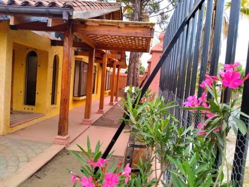 Hostal Suites Cordillera