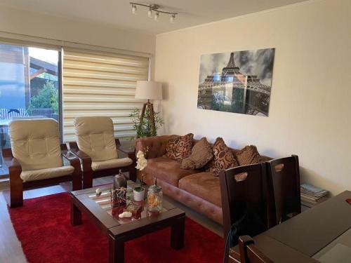 Hermosa Casa En Puc�n, Ubicada A Pasos Del Lago Y Del Centro