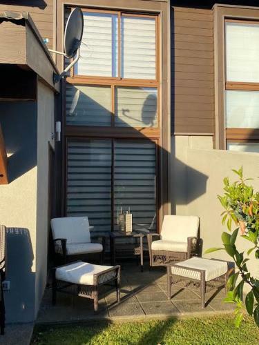 Hermosa Casa En Puc�n, Ubicada A Pasos Del Lago Y Del Centro