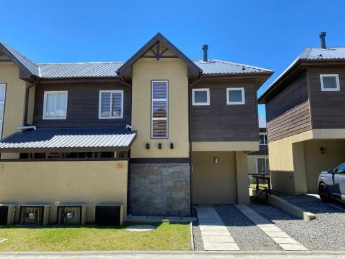 Hermosa Casa En Condominio En Puc�n