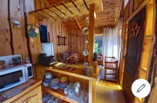 Caba�as Aves Del Sur