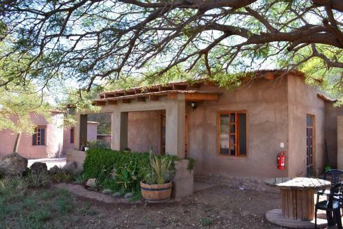 Hostal Y Caba�as Renta House San Pedro