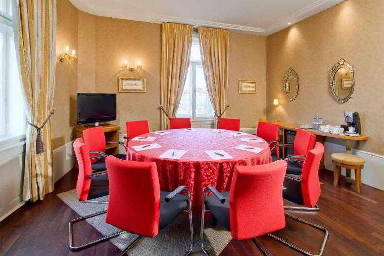 Mamaison Hotel Riverside