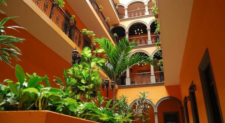 Hotel Morales Historical & Colonial Downtown Core
