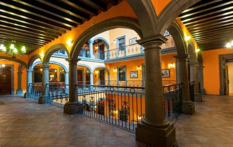 Hotel Morales Historical & Colonial Downtown Core