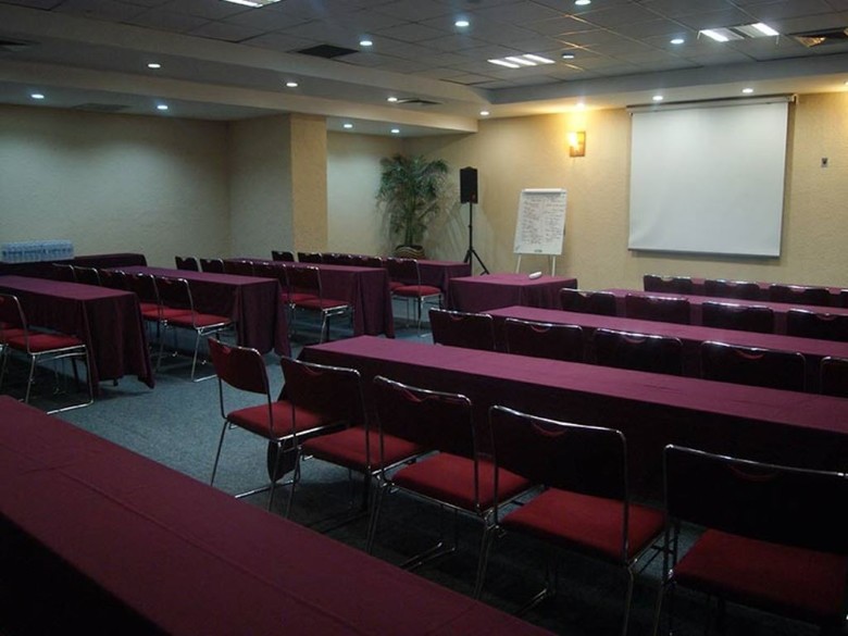 Howard Johnson Plaza Hotel Las Torres
