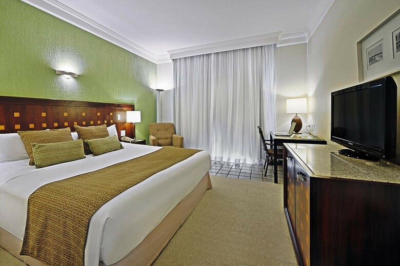 Hotel Deville Salvador