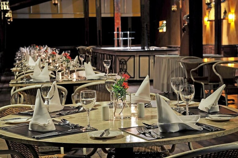Hotel Deville Salvador
