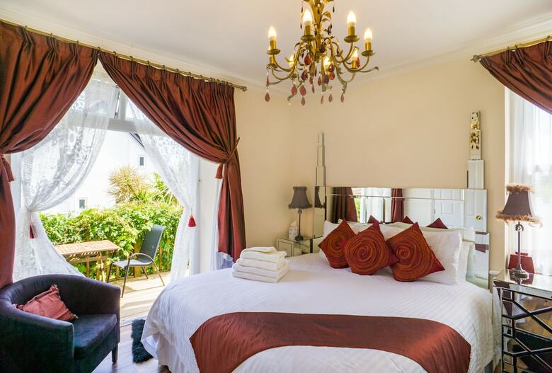 Bed & Breakfast Westwood Guest House