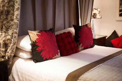 Royal Seven Stars Hotel