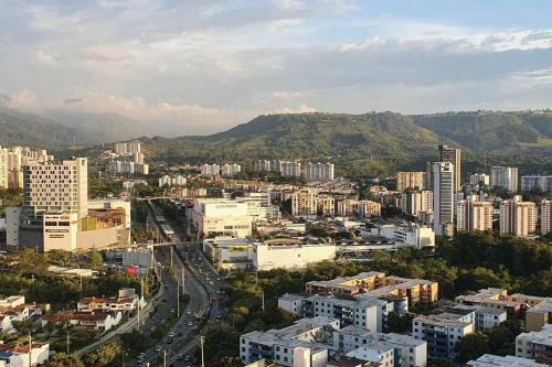 Apartamento Hermoso Apto Piso 23 Con Vista A La Ciudad