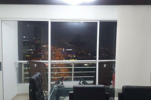 Apartamento Hermoso Apto Piso 23 Con Vista A La Ciudad
