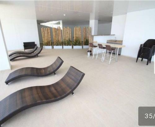 Acogedor Apartamento, Moderno Y Con Vista Al Mar.