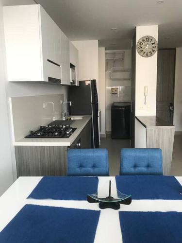 Acogedor Apartamento, Moderno Y Con Vista Al Mar.