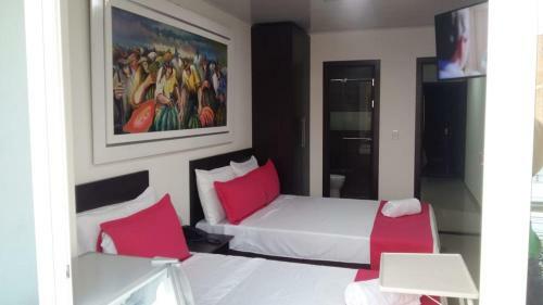Hotel Gir�n Plaza