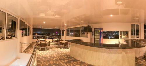 Hotel Gir�n Plaza