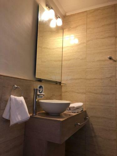 Hostal Meraki Hostel - Cerro Alegre - Valpara�so