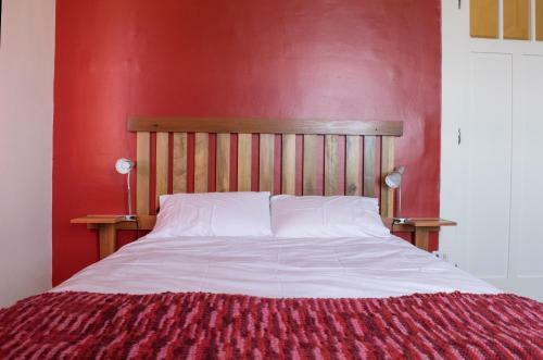 Hostal Pontoval B&B