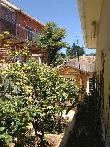 Hostal Pontoval B&B