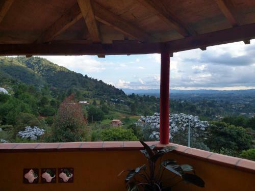 Villa La Clara Campestre - Refugio de La Mariposa Azul - Heleanor
