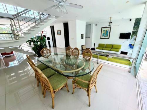 Hermosa Casa En El Pe�on