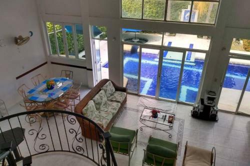 Villa Santorini, Girardot