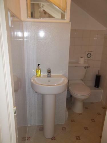 Hostal Cornerhouse Guesthouse