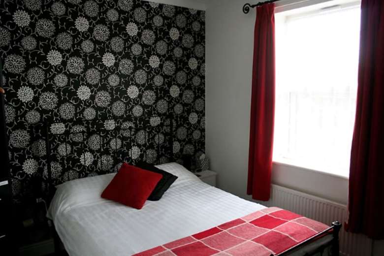 Hostal Grove Guest House