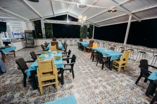 Hotel Paradise Lake