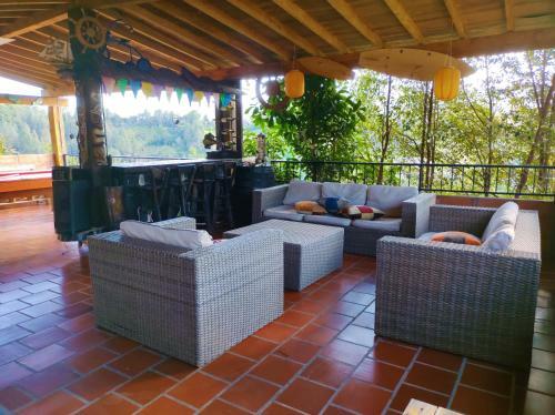Beatiful Place El Pe�ol