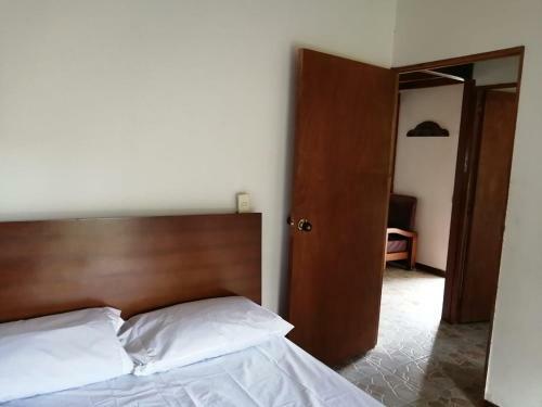 Caba�as Con Represa Y Glamping Pe�ol Y Guatap� - Caba�a 1