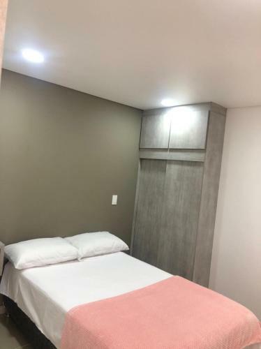 Moderno Apartamento En Guatap� Con Jacuzzi Y Parqueadero