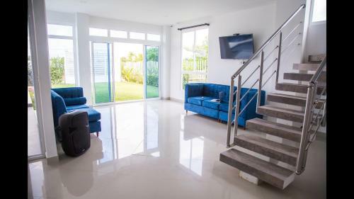 Mandalay Coast Cabana Cerca A La Playa