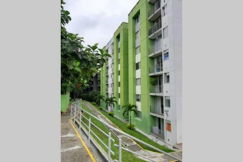 C�modo Apartamento Milla De Oro Ibagu�, Cerca De Todo