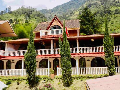 Lodge Villa Verde - Pi�on