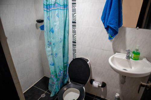 Habitaci�n Privada En: Apartamento En Complejo Residencial