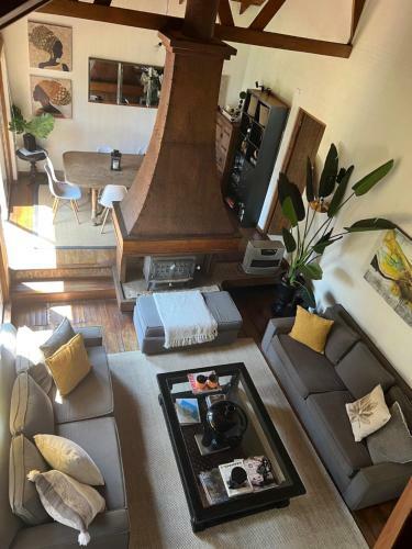 Amplia Casa Amoblada De 2 Pisos Con Jard�n.