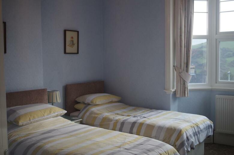 Hostal Varley House