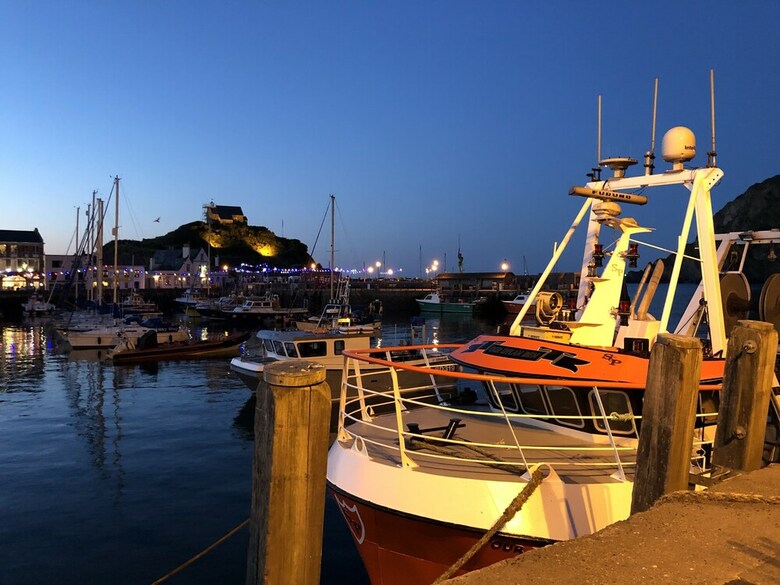 Hostal Marine Court
