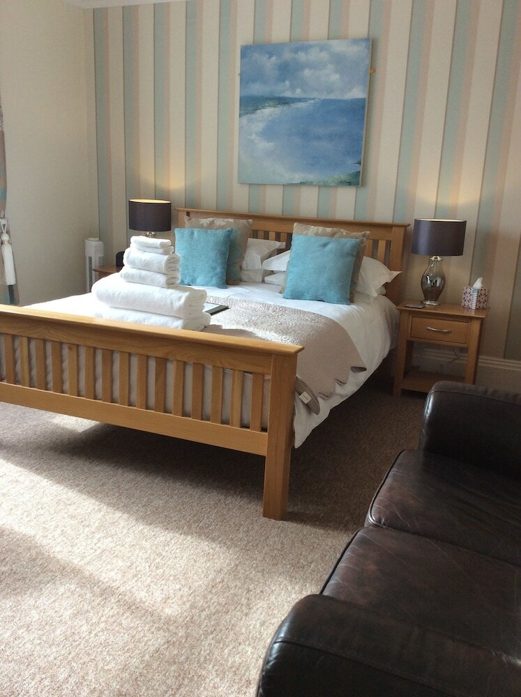 Hostal Epchris House