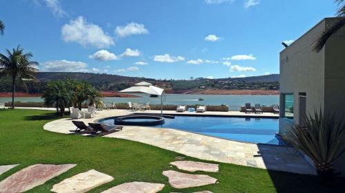 Escarpas Vip - Mans�o Frente Lago Em Capit�lio Com 10 Quartos