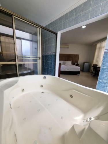 Zahira Hotel Melgar