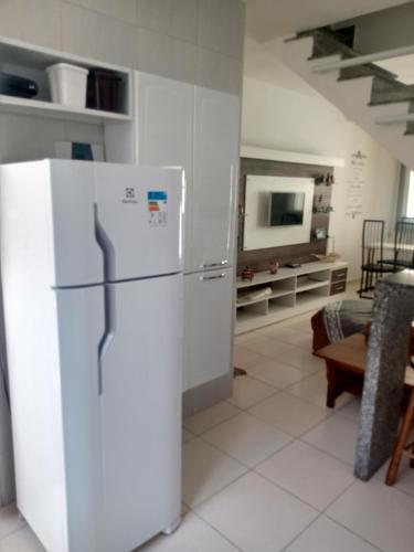 Apartamento Lindo Sobrado A 100 M Praia Do Aruan.
