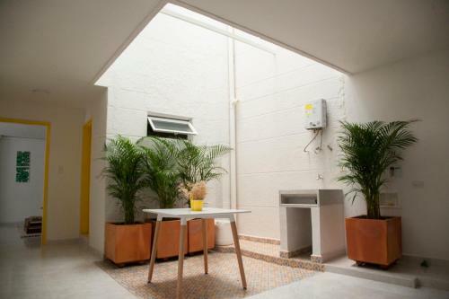Home Aris Apartments 201